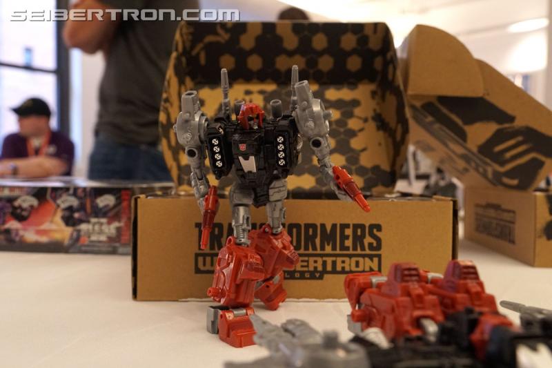 NYCC 2019: Generations Selects and 35th Anniversary reveals - Transformers Event: DSC05607