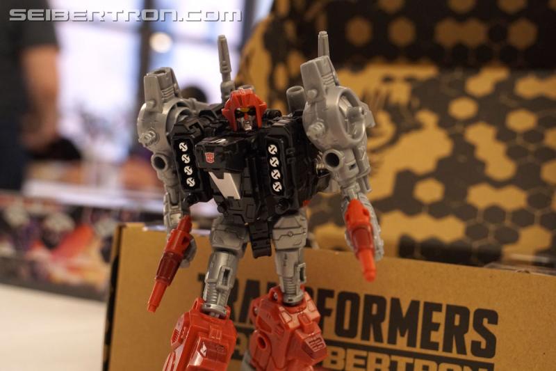 NYCC 2019: Generations Selects and 35th Anniversary reveals - Transformers Event: DSC05610