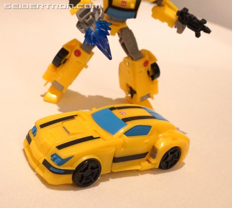 NYCC 2019: Transformers Cyberverse Deluxe Class reveals - Transformers Event: DSC05551
