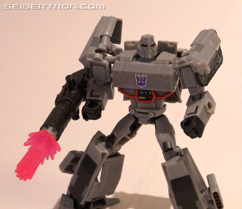 NYCC 2019: Transformers Cyberverse Deluxe Class reveals - Transformers Event: DSC05560