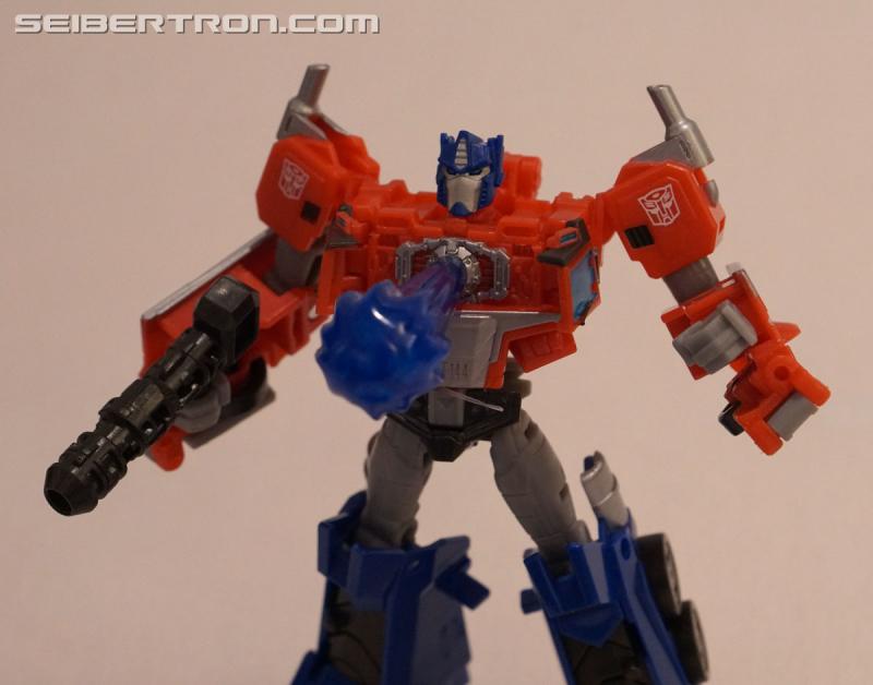 NYCC 2019: Transformers Cyberverse Deluxe Class reveals - Transformers Event: DSC05565