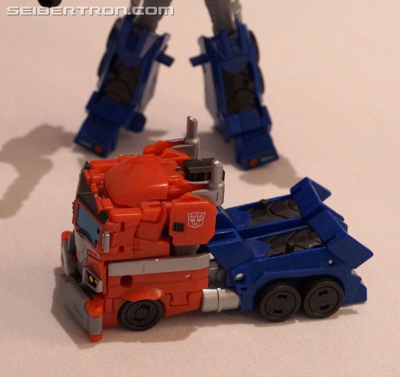 NYCC 2019: Transformers Cyberverse Deluxe Class reveals - Transformers Event: DSC05566