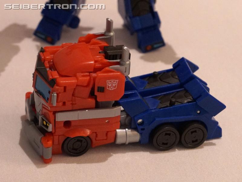 NYCC 2019 - Transformers Cyberverse Deluxe Class reveals