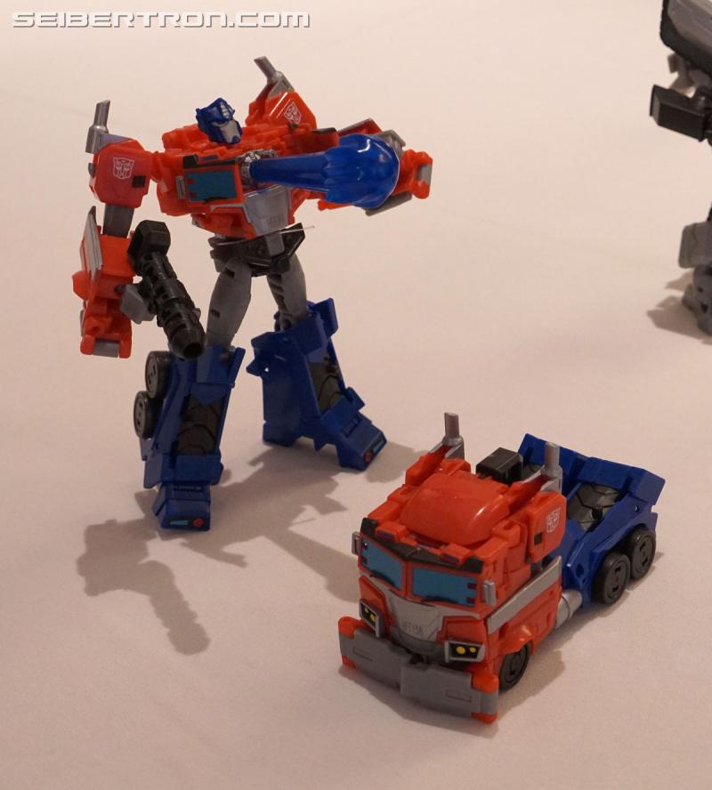 NYCC 2019: Transformers Cyberverse Deluxe Class reveals - Transformers Event: DSC05567a