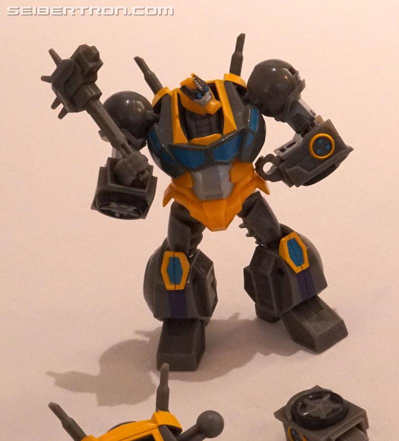 NYCC 2019: Transformers Cyberverse Deluxe Class reveals - Transformers Event: DSC05570a