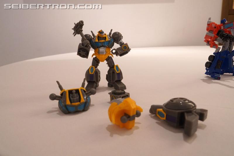 NYCC 2019: Transformers Cyberverse Deluxe Class reveals - Transformers Event: DSC05577