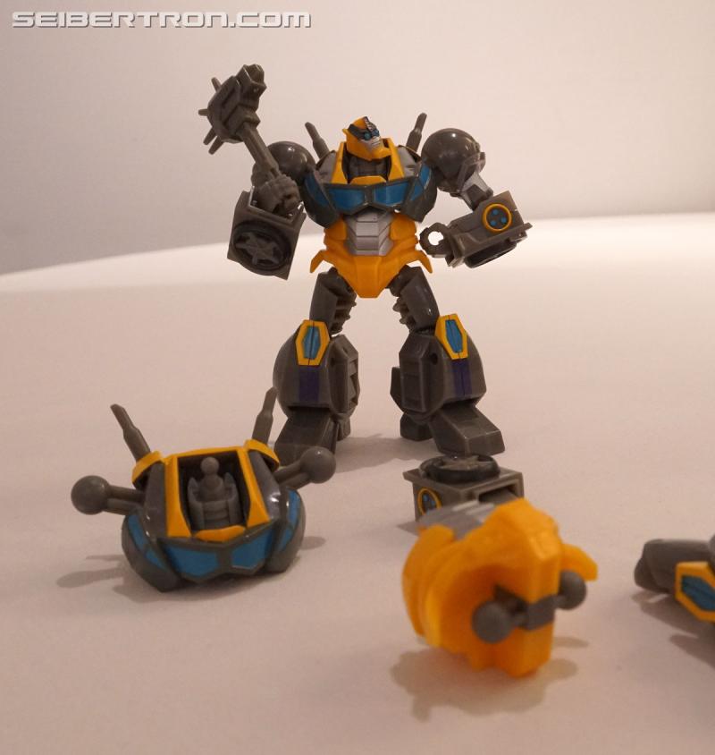 NYCC 2019: Transformers Cyberverse Deluxe Class reveals - Transformers Event: DSC05577a