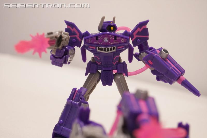 NYCC 2019: Transformers Cyberverse Deluxe Class reveals - Transformers Event: DSC05585