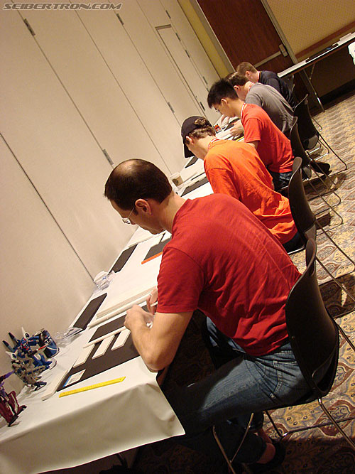 BotCon 2007: Customizing Class & 3-D Display Classes - Transformers Event: DSC05818