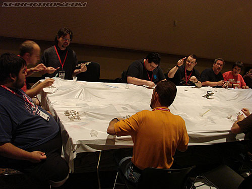 BotCon 2007: Customizing Class & 3-D Display Classes - Transformers Event: DSC05826