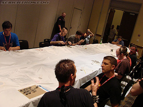 BotCon 2007: Customizing Class & 3-D Display Classes - Transformers Event: DSC05834