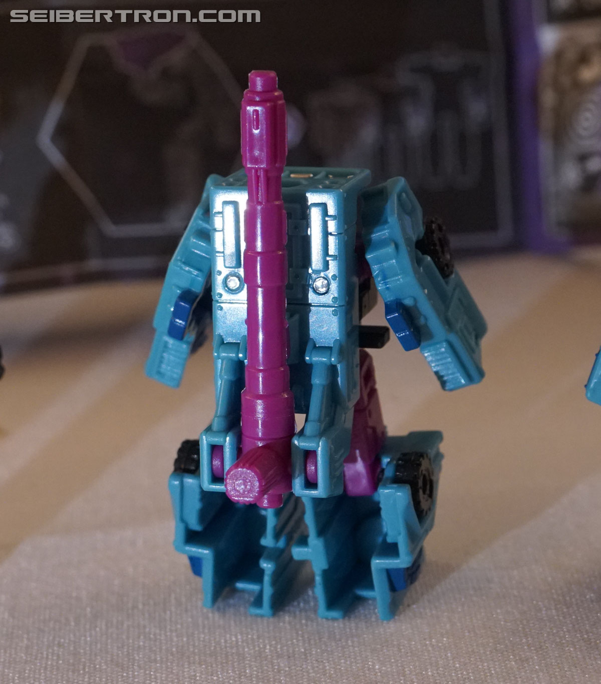 NYCC 2019 - Unboxing of Fall 2019 Transformers WFC SIEGE products