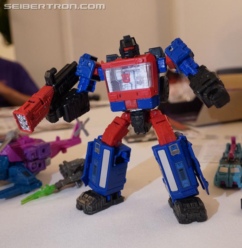 NYCC 2019: Unboxing of Fall 2019 Transformers WFC SIEGE products - Transformers Event: DSC05312a