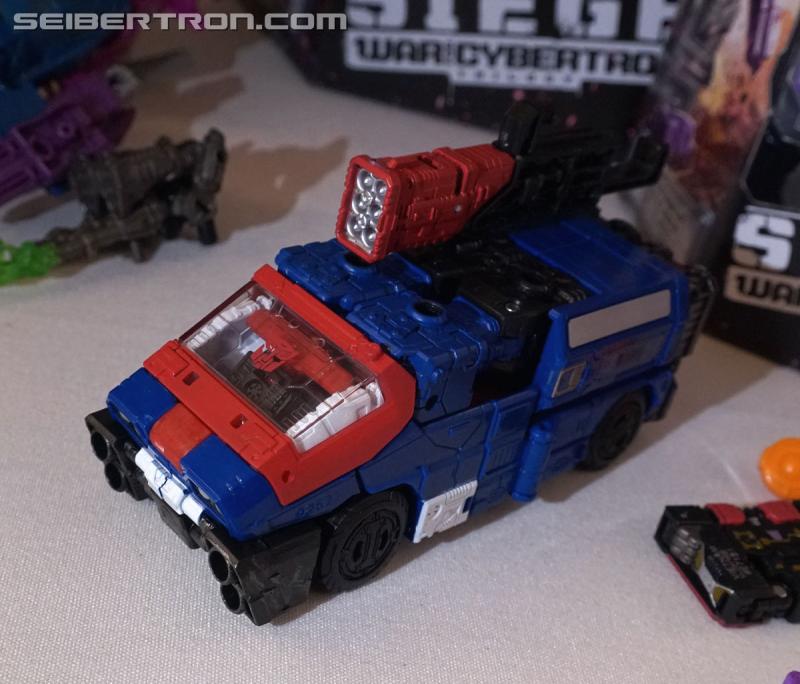 NYCC 2019: Unboxing of Fall 2019 Transformers WFC SIEGE products - Transformers Event: DSC05324a