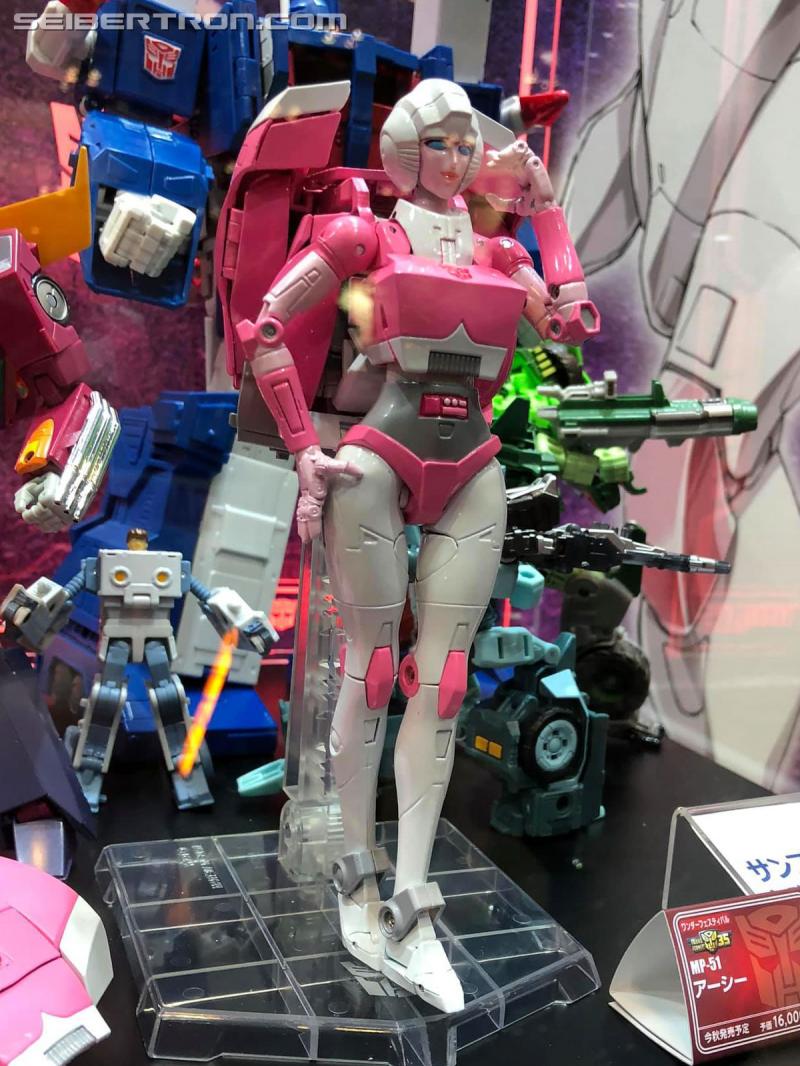 Wonderfest 2020: Masterpiece MP-50 Tigatron, MP-51 Arcee and MP-48 Lio Convoy - Transformers Event: Wonderfest 2020 012a