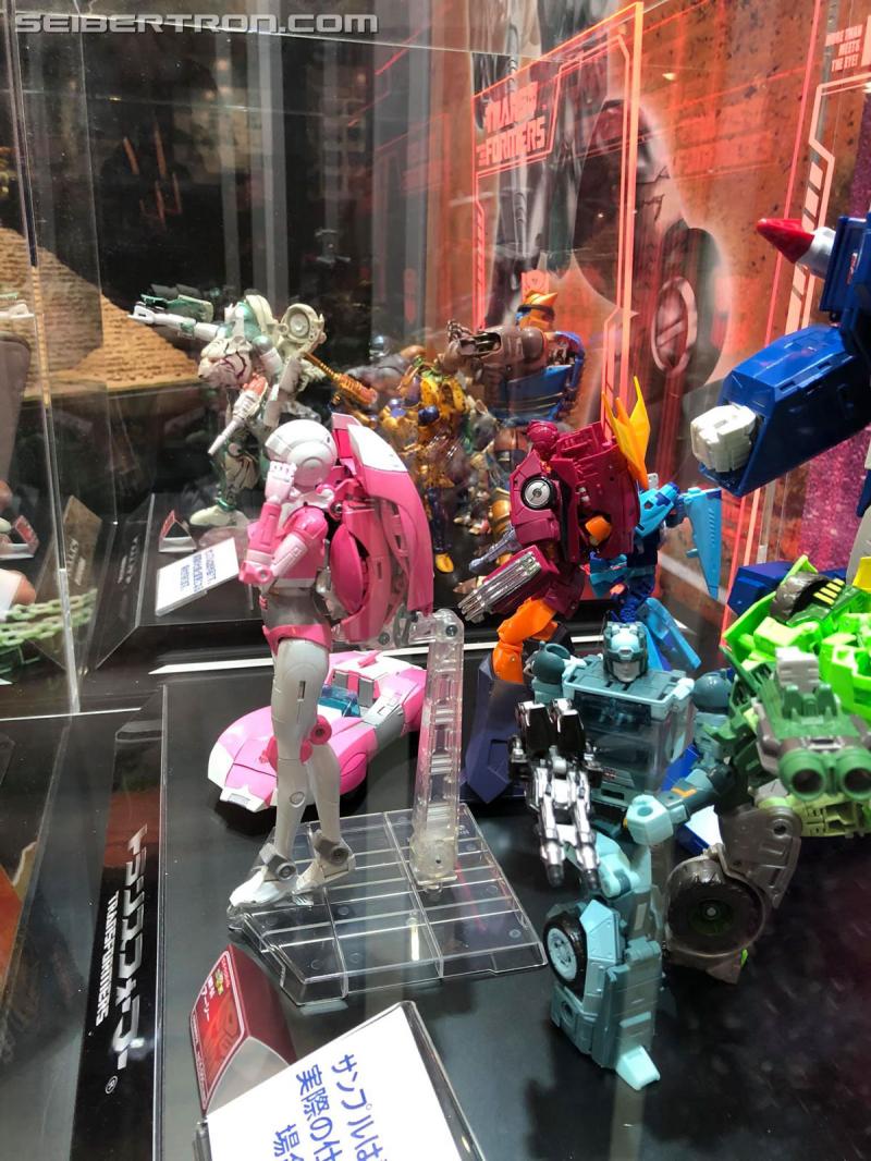 Wonderfest 2020 - Masterpiece MP-50 Tigatron, MP-51 Arcee and MP-48 Lio Convoy