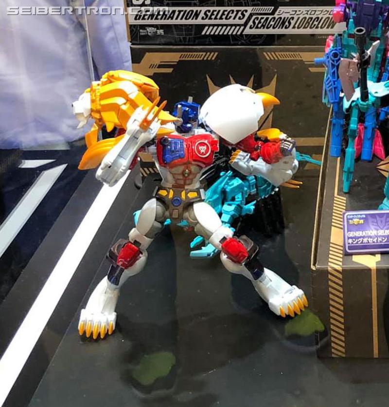 Wonderfest 2020: Masterpiece MP-50 Tigatron, MP-51 Arcee and MP-48 Lio Convoy - Transformers Event: Wonderfest 2020 034a