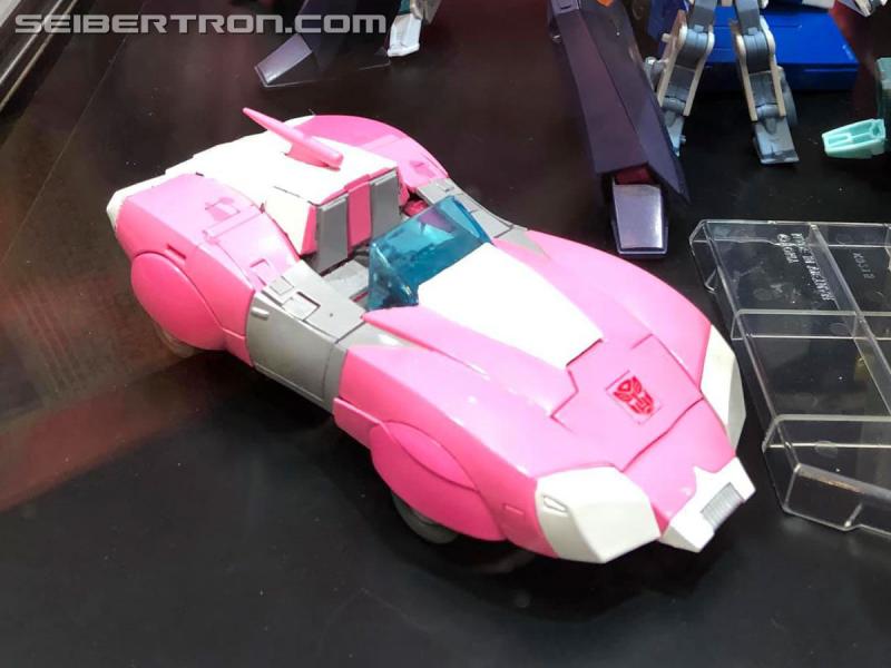 Wonderfest 2020 - Masterpiece MP-50 Tigatron, MP-51 Arcee and MP-48 Lio Convoy