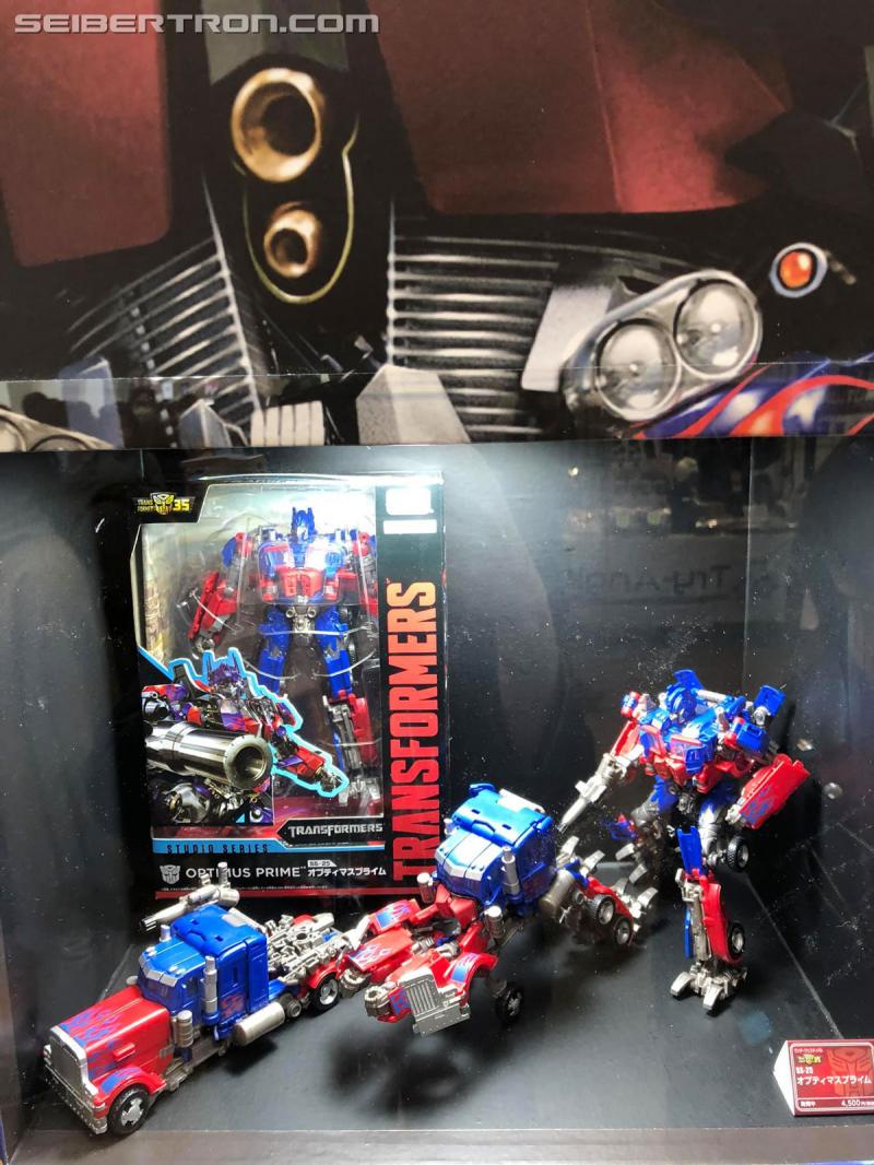 Wonderfest 2020: Studio Series featuring Devastator and the Constructicons - Transformers Event: Wonderfest 2020 047
