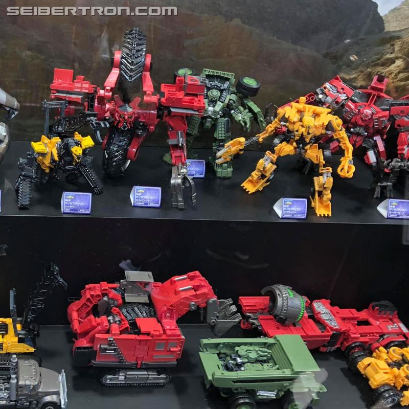Wonderfest 2020: Studio Series featuring Devastator and the Constructicons - Transformers Event: Wonderfest 2020 052a