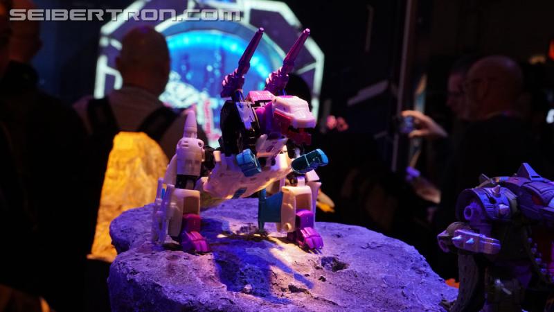 Toy Fair 2020: War for Cybertron Earthrise - Transformers Event: DSC06541
