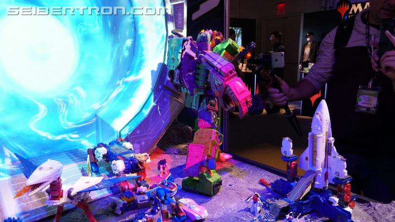 Toy Fair 2020: War for Cybertron Earthrise - Transformers Event: DSC06615