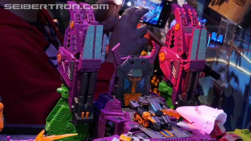 Toy Fair 2020: War for Cybertron Earthrise - Transformers Event: DSC06623