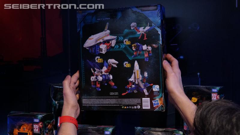 Toy Fair 2020: War for Cybertron Earthrise - Transformers Event: DSC06647