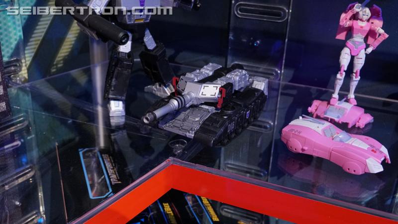 Toy Fair 2020: War for Cybertron Earthrise - Transformers Event: DSC06677