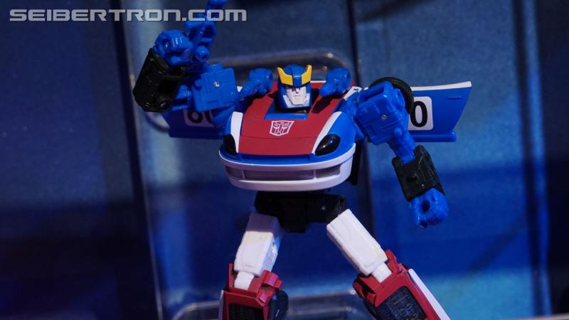 Toy Fair 2020: War for Cybertron Earthrise - Transformers Event: DSC06683
