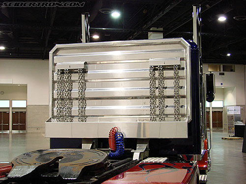 BotCon 2007: Optimus Prime Semi-Truck - Transformers Event: DSC05955