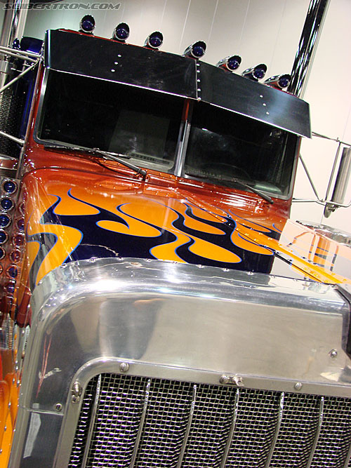 BotCon 2007: Optimus Prime Semi-Truck - Transformers Event: DSC05992