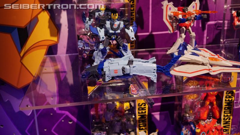 Transformers News: Display Gallery and Official Images of Cyberverse Toys Revealed at #HasbroToyFair 2020