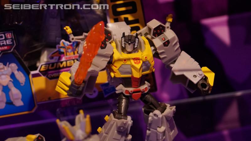 Transformers News: Display Gallery and Official Images of Cyberverse Toys Revealed at #HasbroToyFair 2020