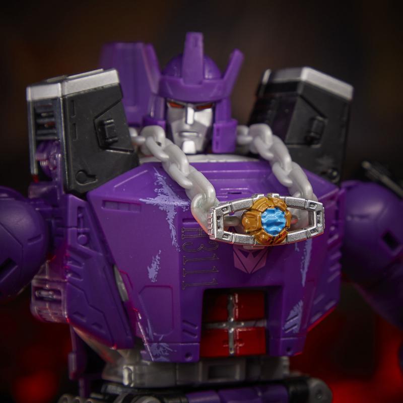 Hasbro Pulse Fan Fest 2021: Hasbro's Official Product Images - Transformers Event: F0701 Voyager Galvatron 007