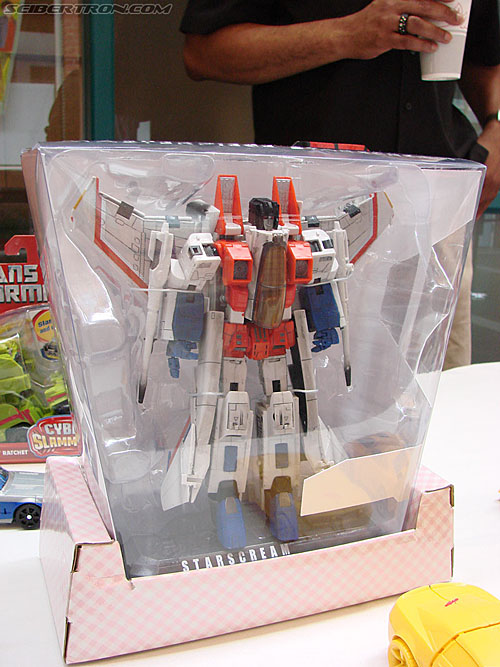 BotCon 2007: Hasbro Tour - Transformers Event: DSC06400
