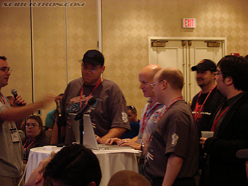 BotCon 2007: Battle of the Boards: Seibertron.com versus TFW2005.com - Transformers Event: DSC06432