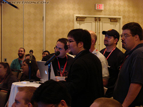 BotCon 2007: Battle of the Boards: Seibertron.com versus TFW2005.com - Transformers Event: DSC06435