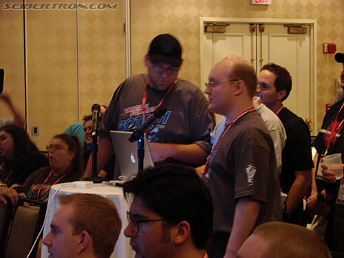 BotCon 2007: Battle of the Boards: Seibertron.com versus TFW2005.com - Transformers Event: DSC06440