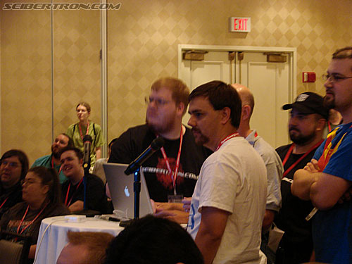 BotCon 2007: Battle of the Boards: Seibertron.com versus TFW2005.com - Transformers Event: DSC06443