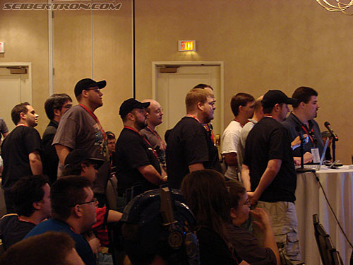 BotCon 2007: Battle of the Boards: Seibertron.com versus TFW2005.com - Transformers Event: DSC06450