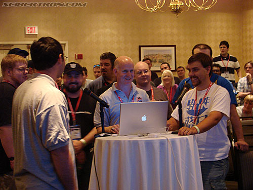 BotCon 2007: Battle of the Boards: Seibertron.com versus TFW2005.com - Transformers Event: DSC06459