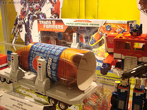 BotCon 2007: Hasbro's Display Area - Transformers Event: DSC06920