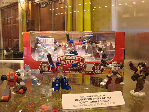 BotCon 2007: Hasbro's Display Area - Transformers Event: DSC06963