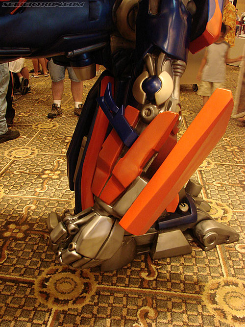 BotCon 2007: Movie Optimus Prime Statue - Transformers Event: DSC06852