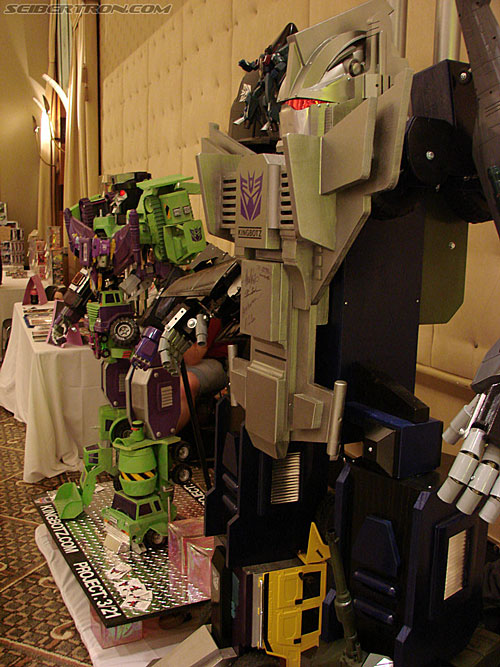 BotCon 2007: Kingbotz Bruticus Gallery - Transformers Event: DSC07004