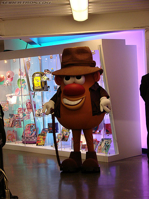 Toy Fair 2008: Indiana Jones - Transformers Event: DSC04582
