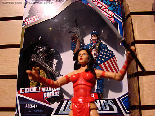 Toy Fair 2008: Marvel - Transformers Event: DSC04869