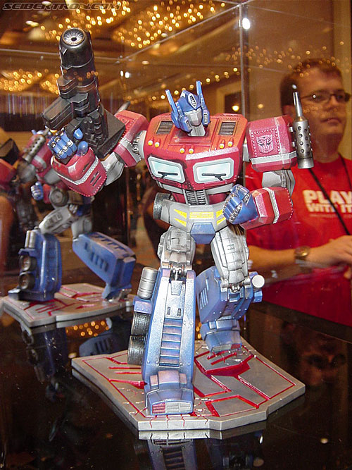 OTFCC 2003: Hasbro's Display - Transformers Event: Otfcc-2003-hasbro001