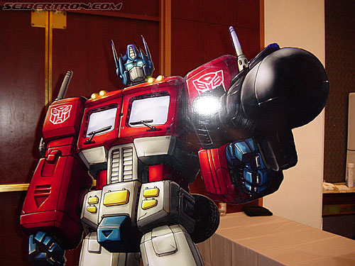 OTFCC 2003: Hasbro's Display - Transformers Event: Otfcc-2003-hasbro060